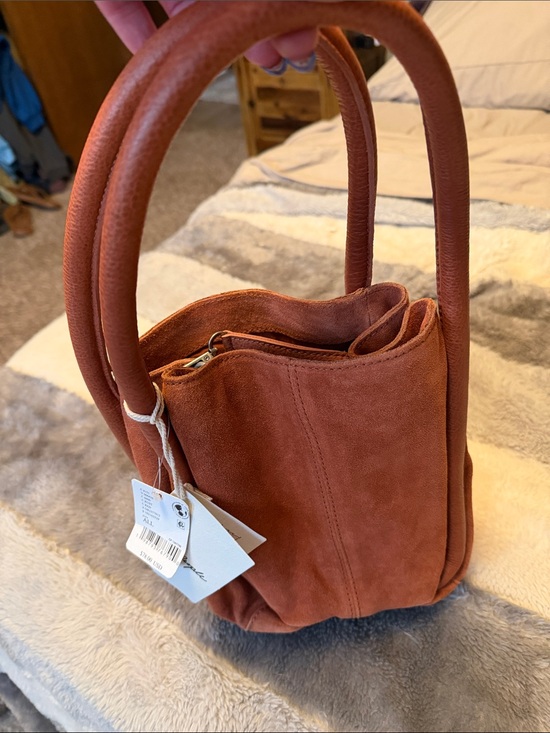 Free People Handbags - Free People Barlow Suede Bucket Bag in Rust color